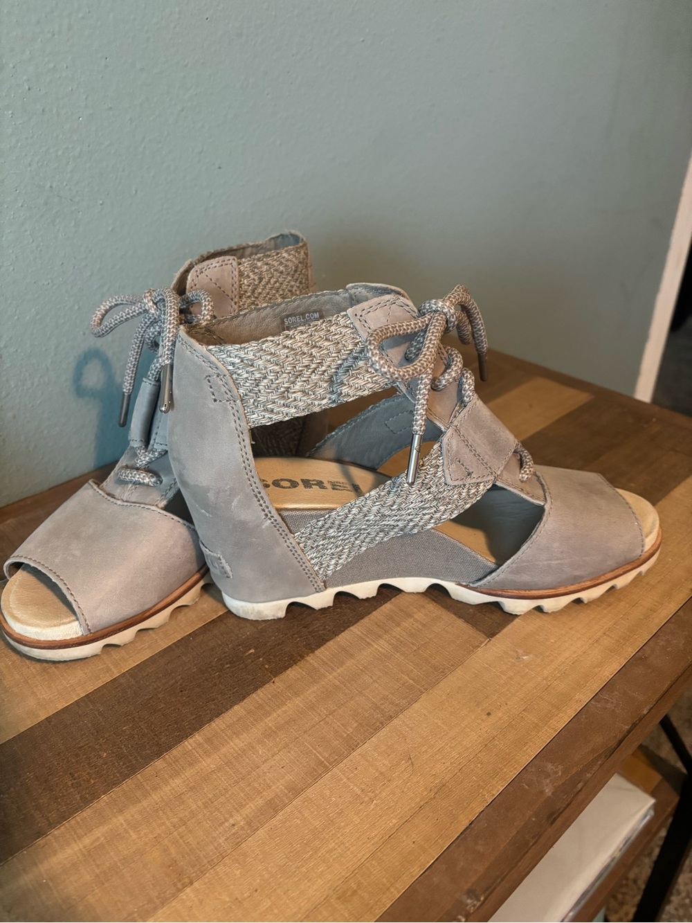 Sorel Women's Light Gray Lace-Up Woven Gladiator Sandal